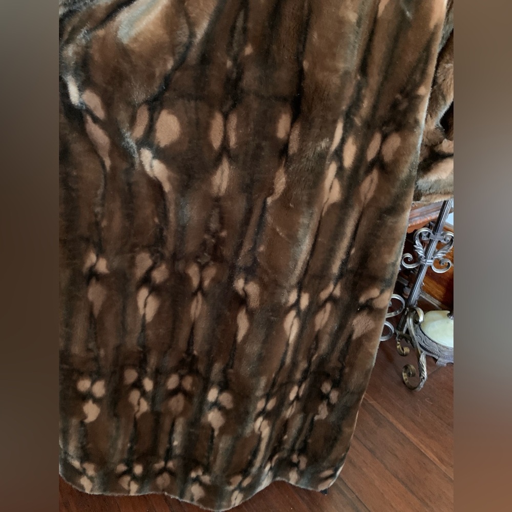 Vintage Epic 30's-inspired Gatsby-inspired Full Length Exotic Faux Fur Long Coat - Picture 7 of 16